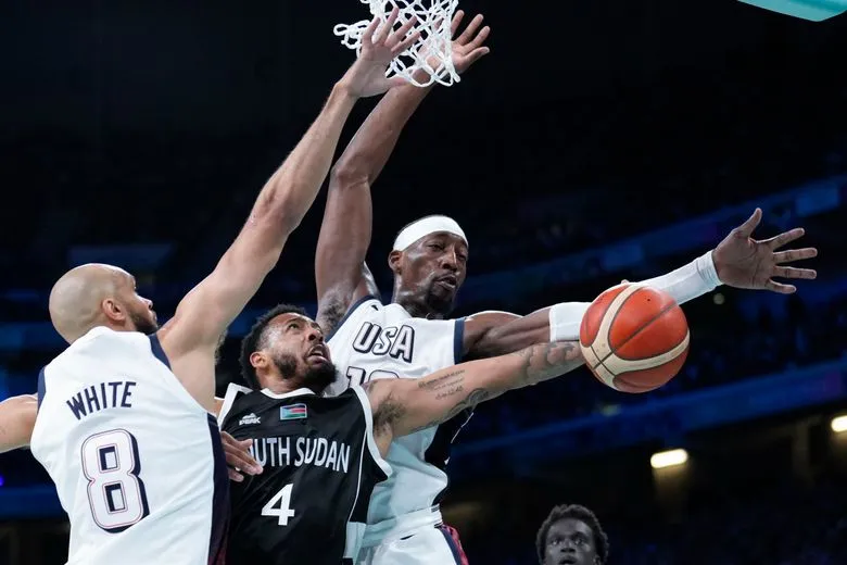 US tops South Sudan 103-86 at Paris Olympics, earns spot in men's  basketball quarterfinals | The Seattle Times